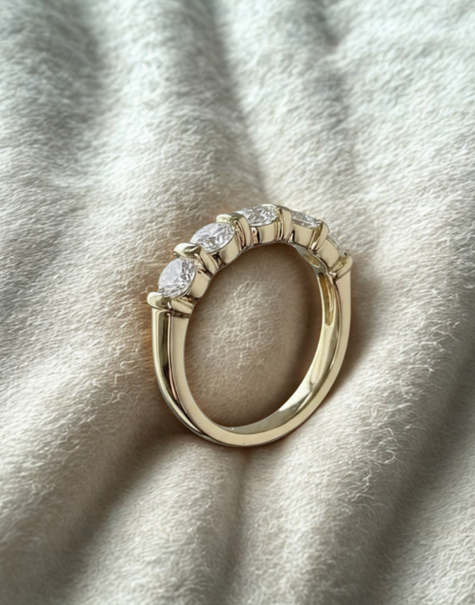 The Classic 5 Diamond Ring